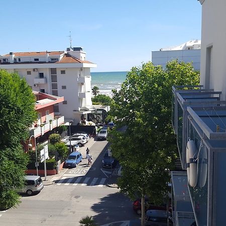 Hotel Le Vele Riccione Exterior foto