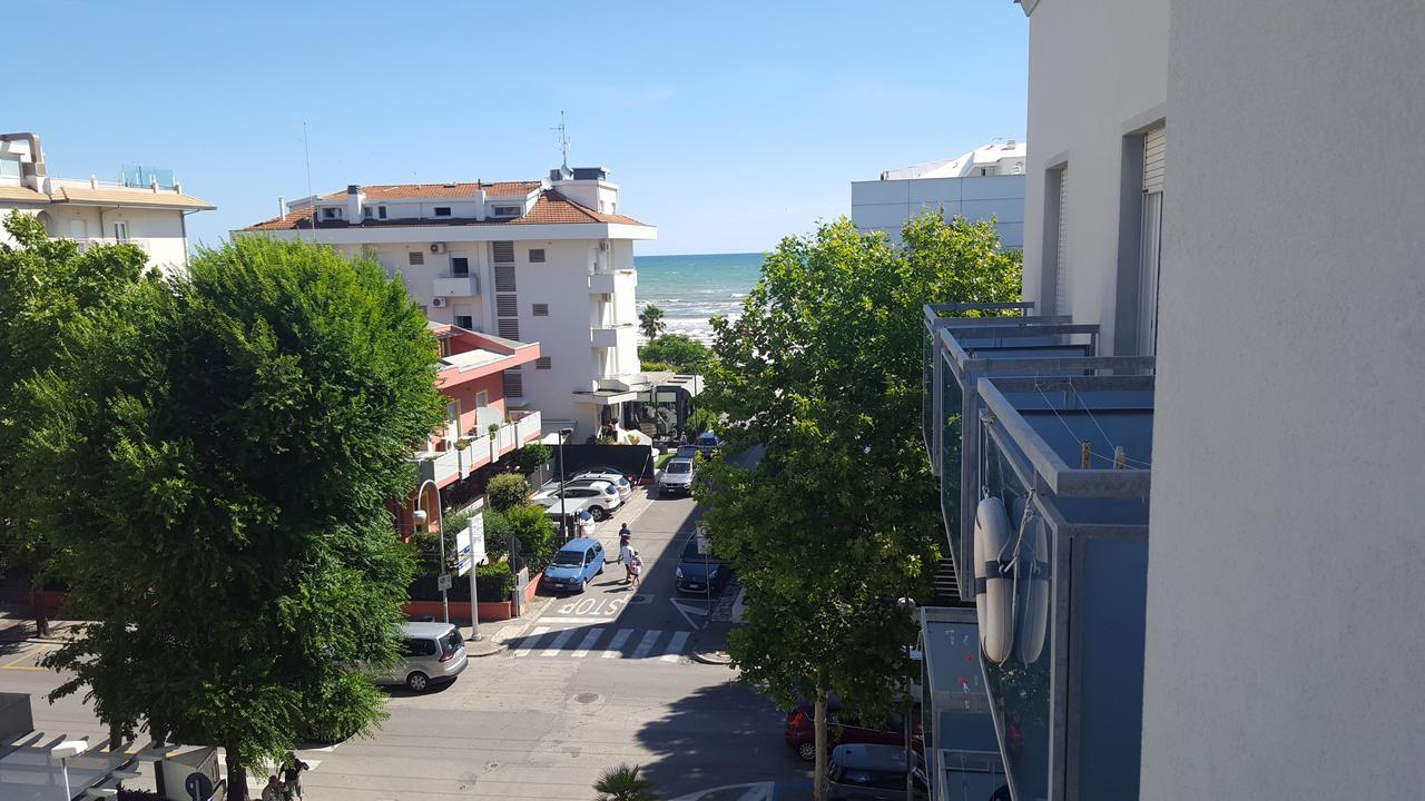 Hotel Le Vele Riccione Exterior foto